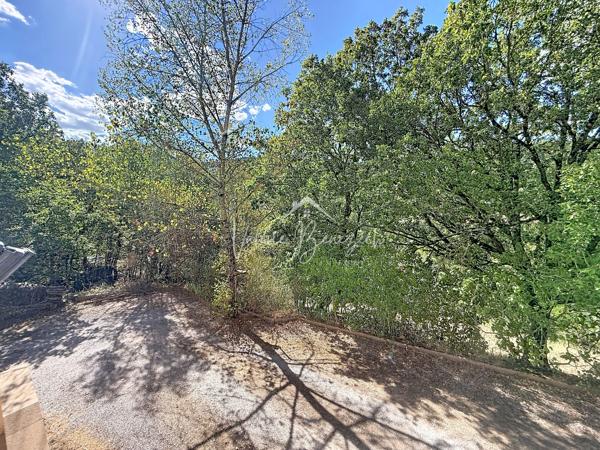 Villa T2 au calme sans vis à vis avec 3 500 m2 terrain !