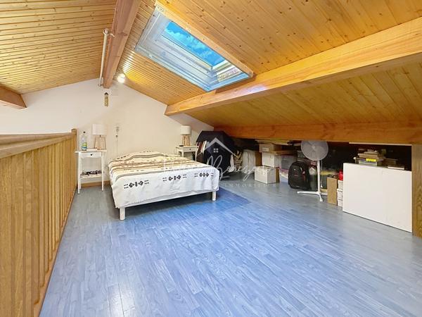 Villa T2 au calme sans vis à vis avec 3 500 m2 terrain !