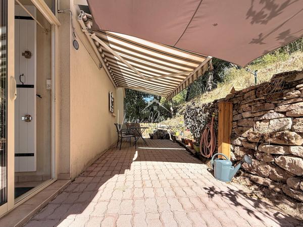 Villa T2 au calme sans vis à vis avec 3 500 m2 terrain !