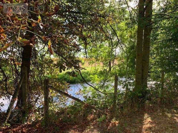 Immeuble à vendre à Saint-Hilaire-sur-Yerre dans l'Eure-et-Loir (28220), ref : RCA/517   
Campagne