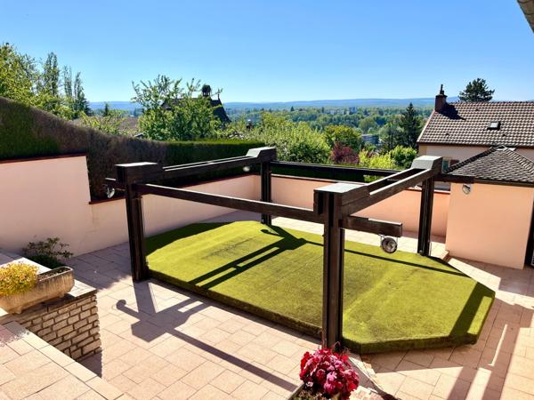 Maison
                                                                                                                                                                                                                                                                                                                        6 pièce(s)                                                                                                                                                                                                          4 chambre(s)                                                                                                                                                                                                          203  m²