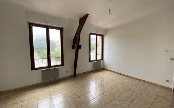 Appartement à louer    1 pièce •  Morangis