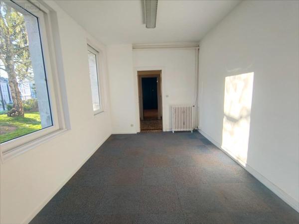 Local commercial à louer à Saint-Romain-de-Colbosc en Seine-Maritime (76430), ref : 76067-1082901