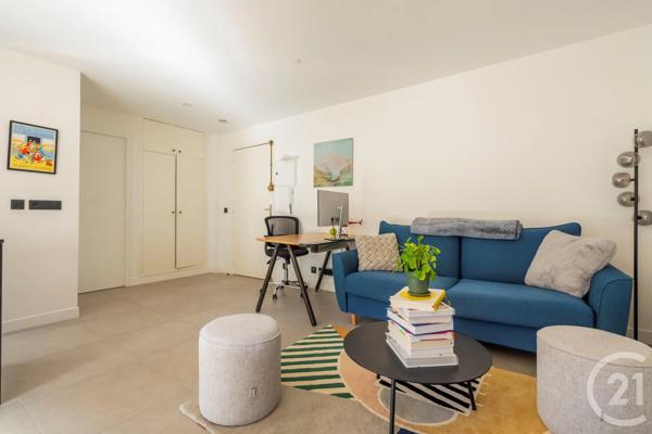 Appartement T2 à vendre  2 pièces - 52 m 2   PARIS  - 75011