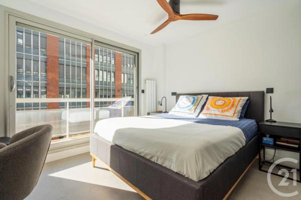Appartement T2 à vendre  2 pièces - 52 m 2   PARIS  - 75011