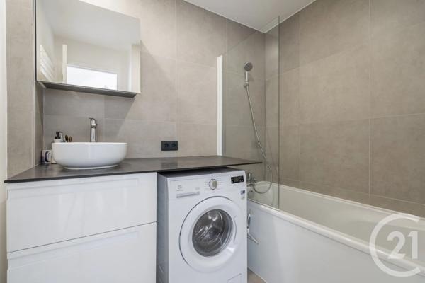 Appartement T2 à vendre  2 pièces - 52 m 2   PARIS  - 75011