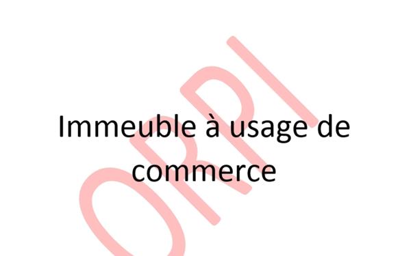 Immeuble à vendre    1 pièce • 90 m2 Carpentras