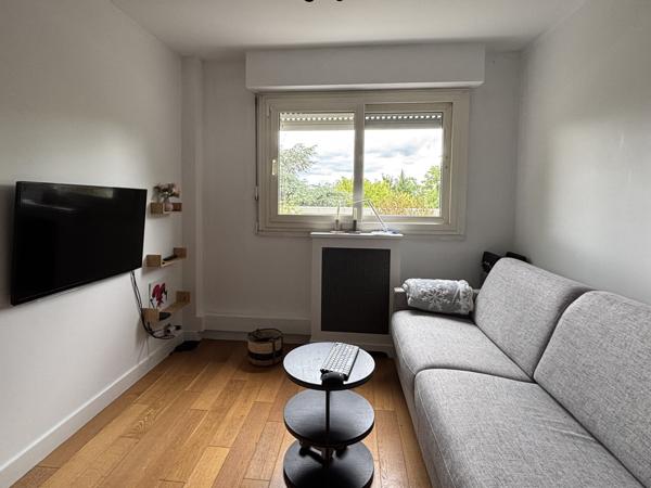 Appartement
         4 pièces
        - 93 m² Exclusivité 649 000 € *