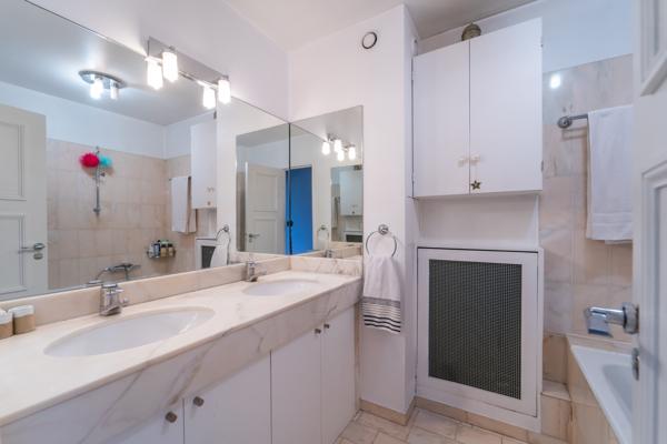 Appartement
         4 pièces
        - 93 m² Exclusivité 649 000 € *