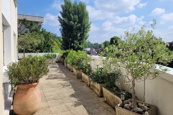 Appartement
         4 pièces
        - 93 m² Exclusivité 649 000 € *