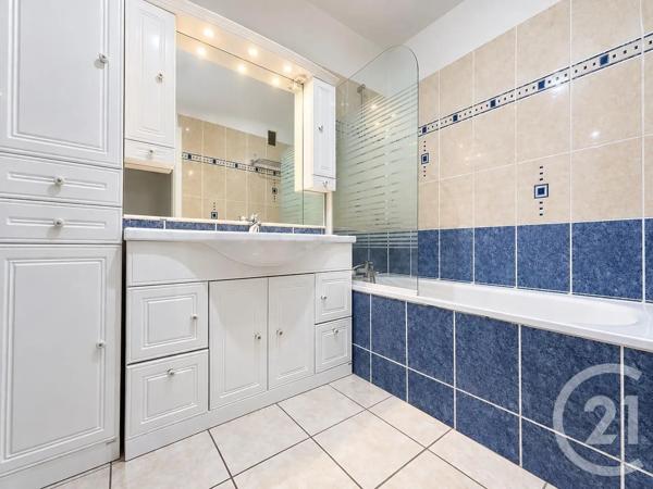 Appartement F2 à vendre  2 pièces - 55,09 m 2   LA CELLE ST CLOUD  - 78