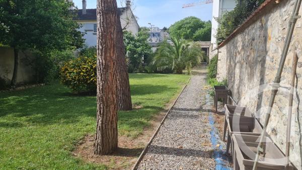 Immeuble à vendre  316 m 2   THORIGNY SUR MARNE  - 77