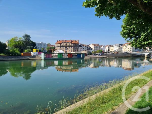 Immeuble à vendre  316 m 2   THORIGNY SUR MARNE  - 77