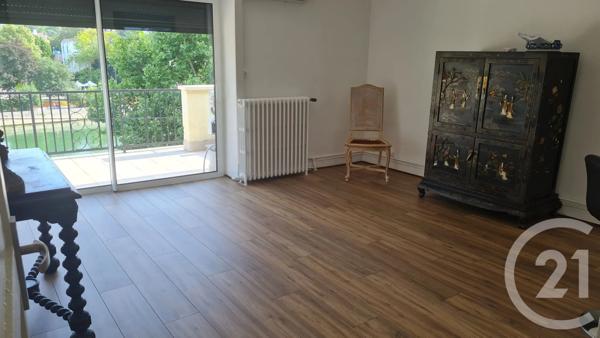 Immeuble à vendre  316 m 2   THORIGNY SUR MARNE  - 77