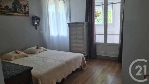 Immeuble à vendre  316 m 2   THORIGNY SUR MARNE  - 77