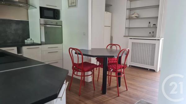 Immeuble à vendre  316 m 2   THORIGNY SUR MARNE  - 77