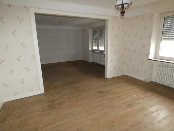 Maison individuelle avec local commercial