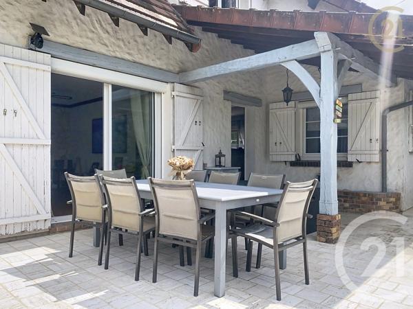 Maison à vendre  8 pièces - 177 m 2   PERTHES  - 77