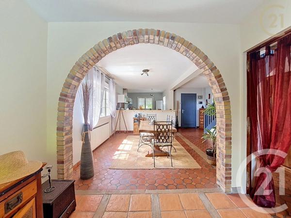 Maison à vendre  8 pièces - 177 m 2   PERTHES  - 77
