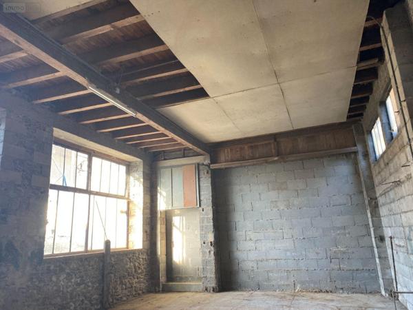 Garage - Parking à vendre à Mauriac dans le Cantal (15200), ref : 15060/1047