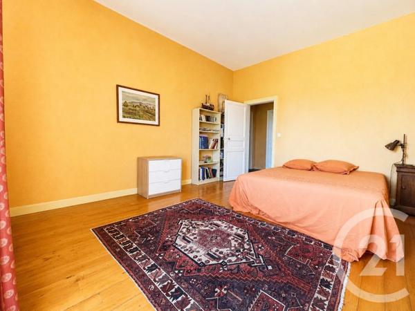Maison à vendre  12 pièces - 308 m 2   CHARTRES  - 28