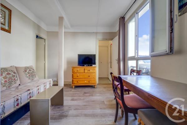 Appartement F2 à vendre  2 pièces - 43,24 m 2   VANVES  - 92