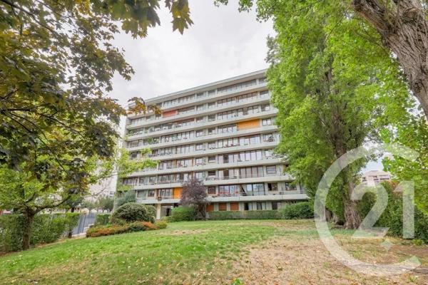 Appartement F2 à vendre  2 pièces - 43,24 m 2   VANVES  - 92