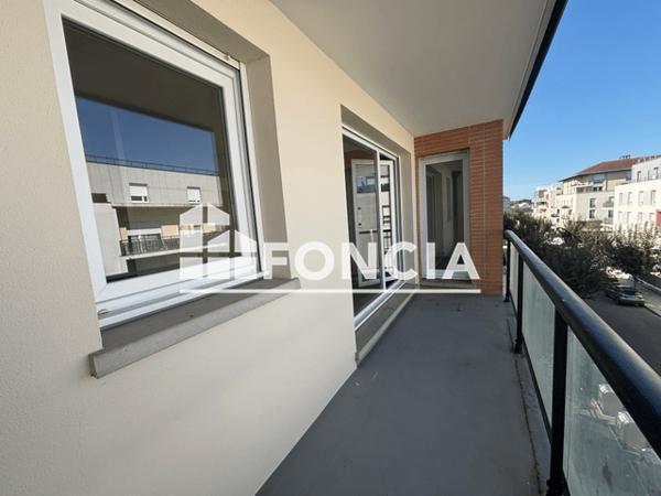 Location Appartement 2 pièces 49.3 m² - 2 RUE DU MAL LECLERC - ENTREE C Luce 28110