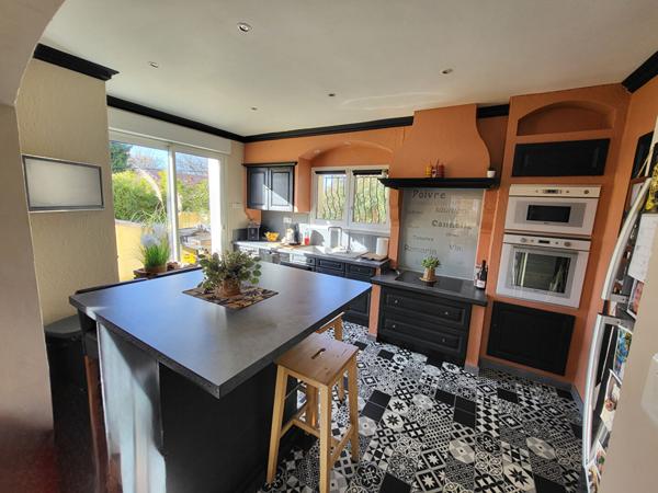 Maison 115m2 et sa dépendance de presque 55m2 à l'isle-sur-la-sorgue