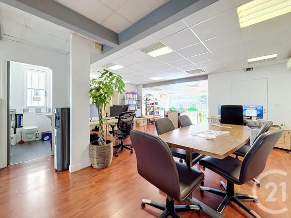 à vendre  433,36 m 2   LE KREMLIN BICETRE  - 94