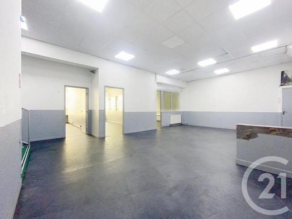 à vendre  433,36 m 2   LE KREMLIN BICETRE  - 94