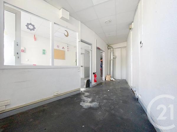 à vendre  433,36 m 2   LE KREMLIN BICETRE  - 94