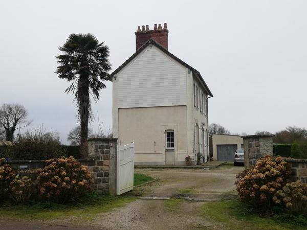 Maison à MONTSENELLE, 50250 - 7 pièces 98m²