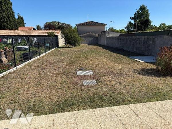 A VENDRE, Gironde, proche Bordeaux, PAREMPUYRE Centre, dans une rue calme, maison de plain-pied...