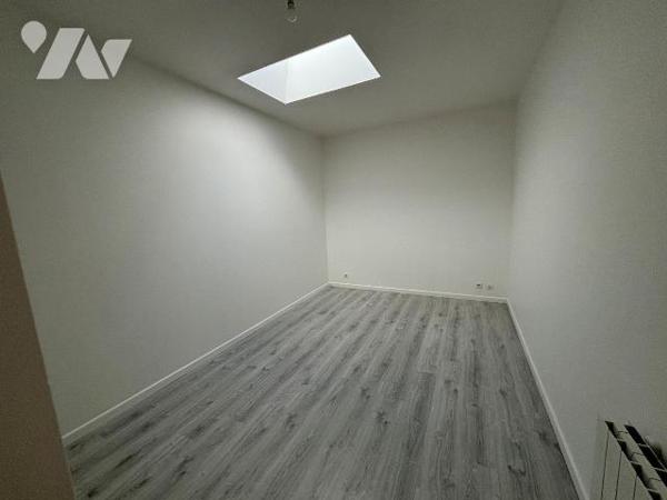 A VENDRE, Gironde, proche Bordeaux, PAREMPUYRE Centre, dans une rue calme, maison de plain-pied...
