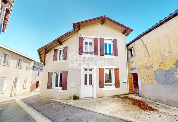 Maison de ville 149 m² au coeur historique d'Hagetmau avec beau potentiel