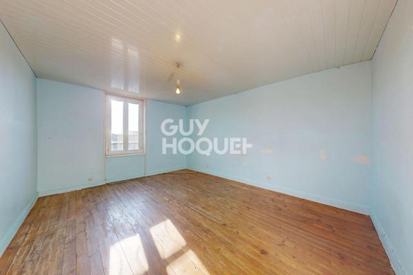 Maison de ville 149 m² au coeur historique d'Hagetmau avec beau potentiel