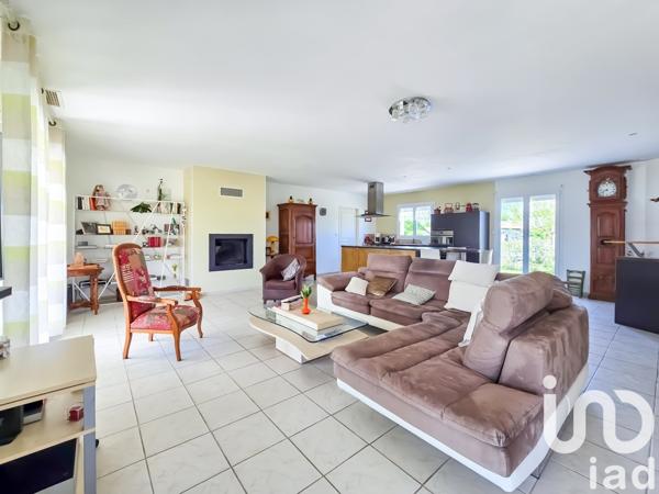 Maison traditionnelle 5 pièces de 147 m² à Montauban (82000)