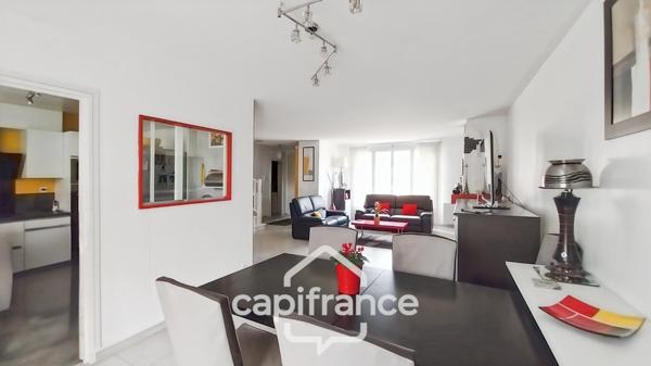 Le Plessis-Trévise-Maison 240 m2 au sol-Parcelle720m2-7 pièces-6 chambres-Luminosité-jardin-terrasse-garage-buanderie