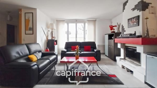 Le Plessis-Trévise-Maison 240 m2 au sol-Parcelle720m2-7 pièces-6 chambres-Luminosité-jardin-terrasse-garage-buanderie