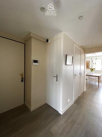 Appartement
                                                                                                                                                                                                                                                                                                                        5 pièce(s)                                                                                                                                                                                                          3 chambre(s)                                                                                                                                                                                                          120  m²