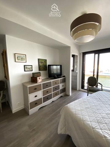 Appartement
                                                                                                                                                                                                                                                                                                                        5 pièce(s)                                                                                                                                                                                                          3 chambre(s)                                                                                                                                                                                                          120  m²