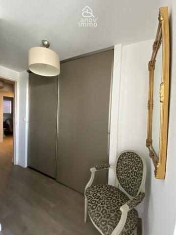 Appartement
                                                                                                                                                                                                                                                                                                                        5 pièce(s)                                                                                                                                                                                                          3 chambre(s)                                                                                                                                                                                                          120  m²
