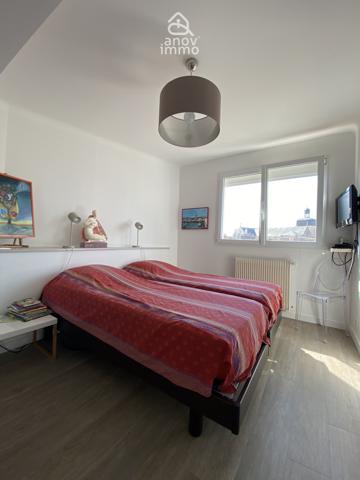 Appartement
                                                                                                                                                                                                                                                                                                                        5 pièce(s)                                                                                                                                                                                                          3 chambre(s)                                                                                                                                                                                                          120  m²