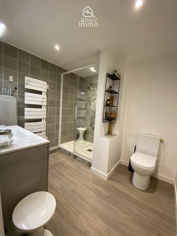 Appartement
                                                                                                                                                                                                                                                                                                                        5 pièce(s)                                                                                                                                                                                                          3 chambre(s)                                                                                                                                                                                                          120  m²