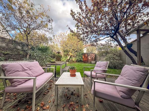 A vendre - Maison angevine de 122 m² avec 4 chambres et 2 bureaux, jardin et cave "Angers Jeanne d'Arc-Maître Ecole"