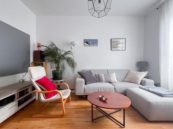 A vendre - Maison angevine de 122 m² avec 4 chambres et 2 bureaux, jardin et cave "Angers Jeanne d'Arc-Maître Ecole"