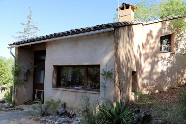 Lioux (84220) Maison d'architecte à Lioux