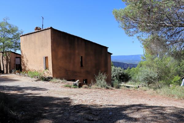 Lioux (84220) Maison d'architecte à Lioux
