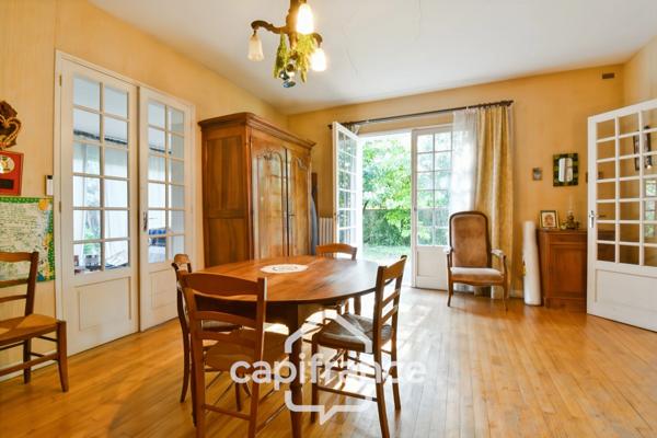 Maison PLAIN PIED à vendre 6 pièces SAINT JEAN D'ANGELY (17) avec jardin clos et garage